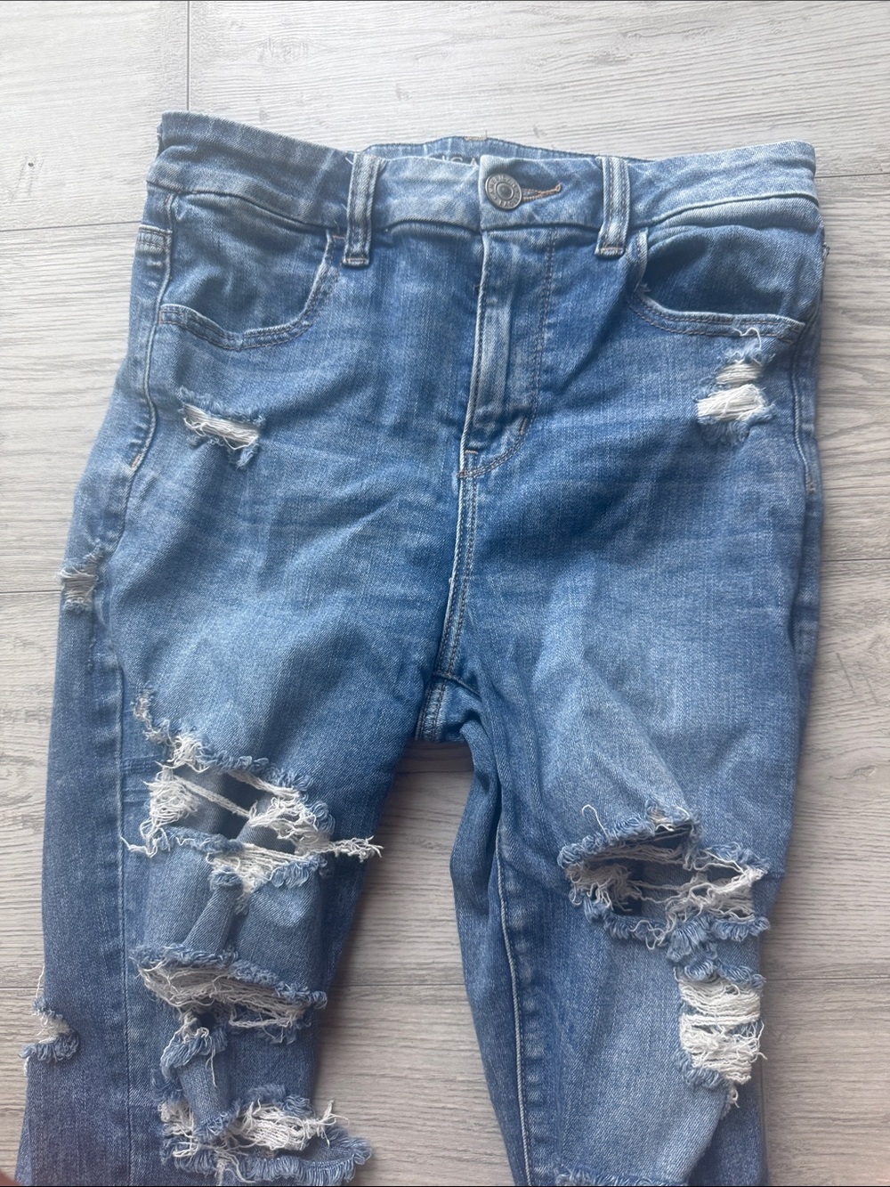 American Eagle Outfitters Women's Skinny Distressed Light Blue Jeans - Picture 3 of 3